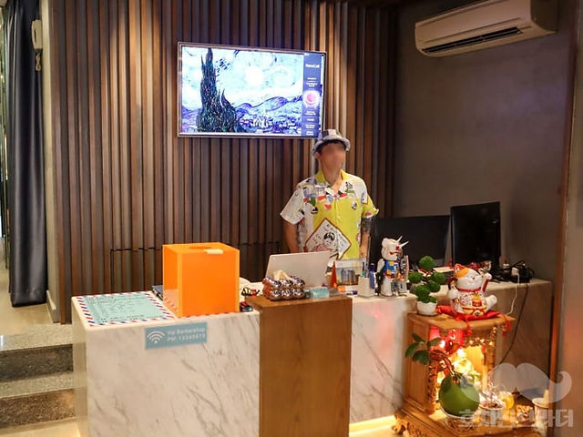 VIP이발소 로비