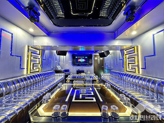 1127KTV Room 4