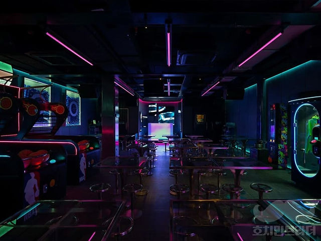 로꼬 클럽 1층 펍