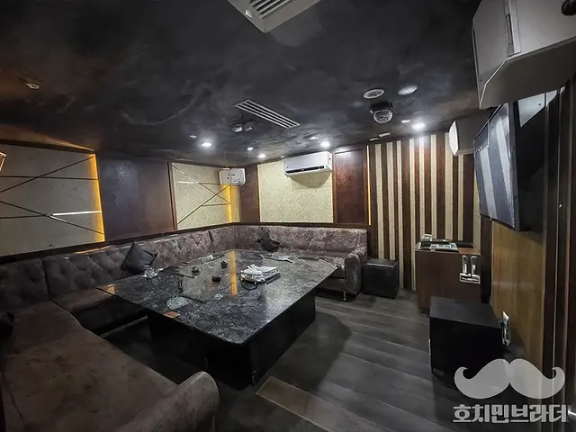 호치민 퍼블릭 가라오케 룸 2