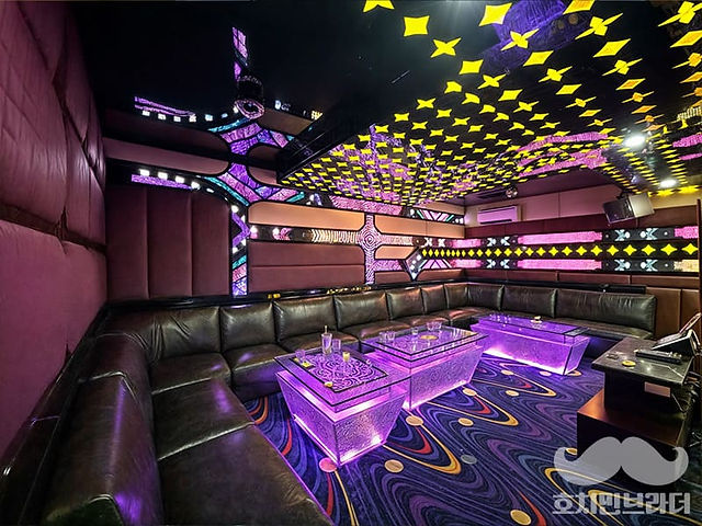 1127KTV Room 7